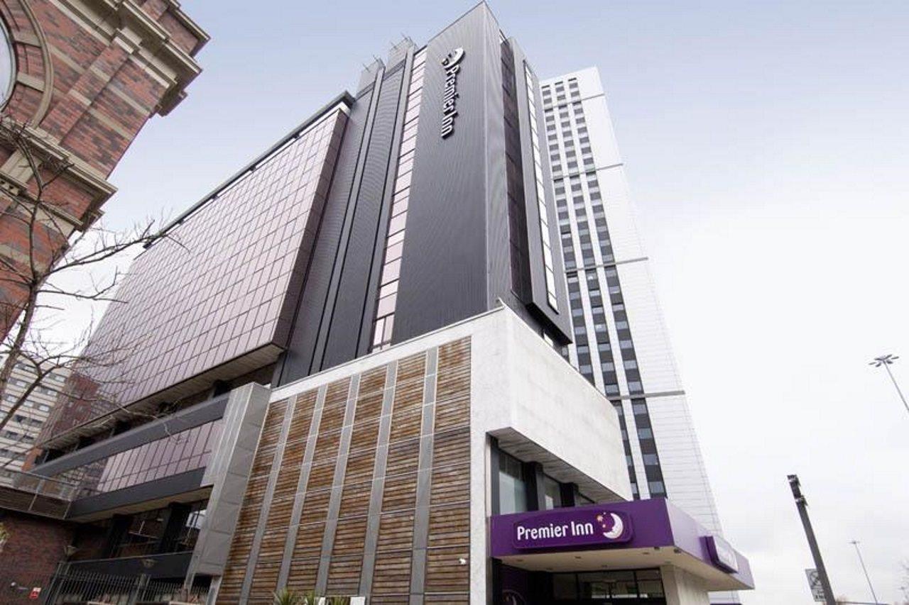 Premier Inn Leeds City Centre Exterior photo