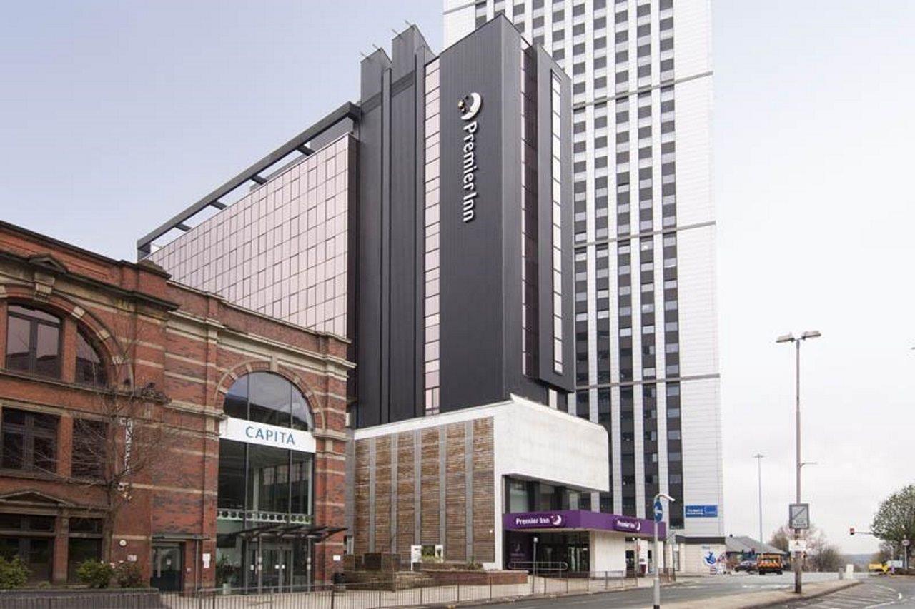 Premier Inn Leeds City Centre Exterior photo