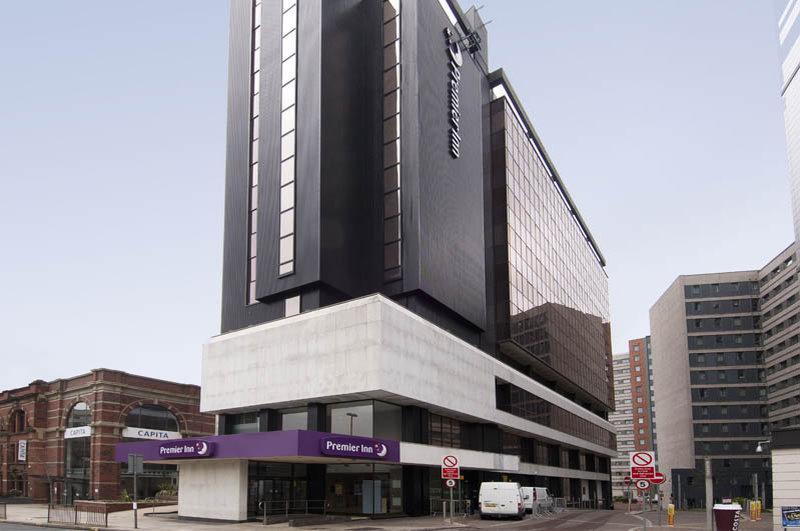 Premier Inn Leeds City Centre Exterior photo